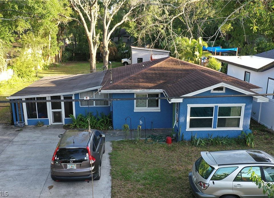 1st image of 1608 W Knollwood St