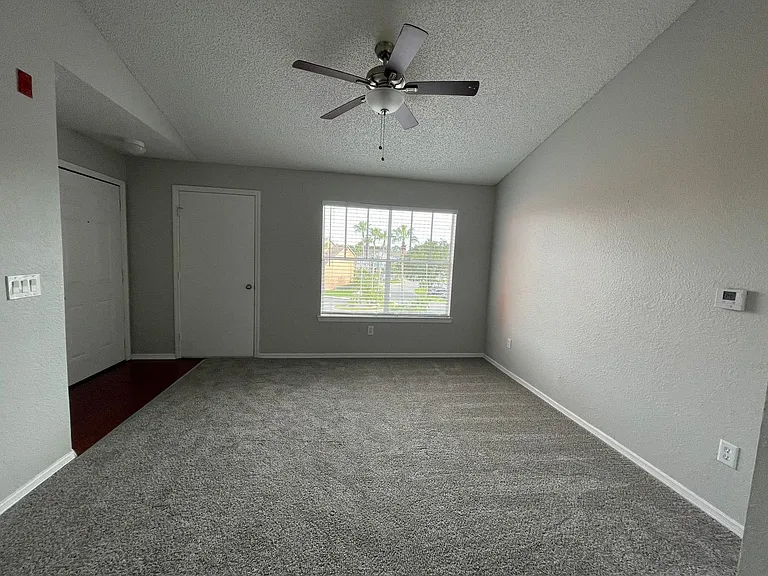 2206 Antigua Pl #1037 — Photo 2