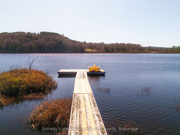 3rd image of 427 W Browns Rd