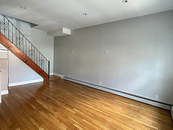3rd image of 250 16th St #1B