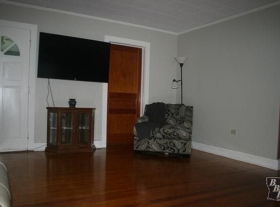 5th image of 1109 Caroline St
