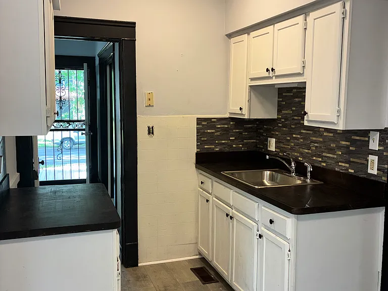 12016 Soika Ave — Photo 10