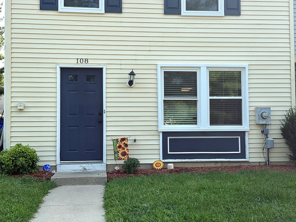 108 Savannah Ct