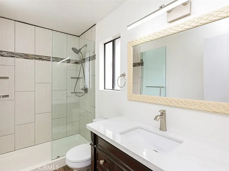 216 W Escalones #A — Photo 7