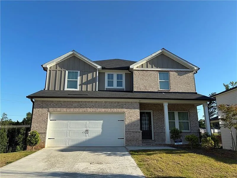 4 bed, 2.5 bath, 2479 sqft, $2,650 — Photo 1