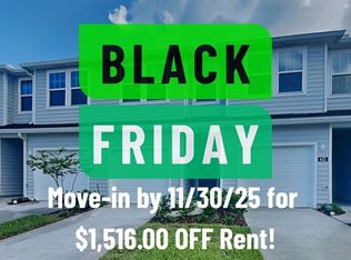 626 Holly Lakes Dr, Orange Park, FL 32073