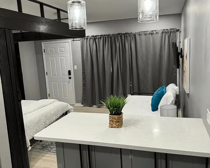 10549 Crown Rd #8 — Photo 3