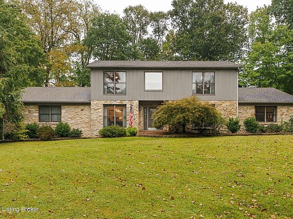 4th image of 627 Maple Dr