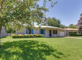 2204 Linwood Ln, Irving, TX 75061