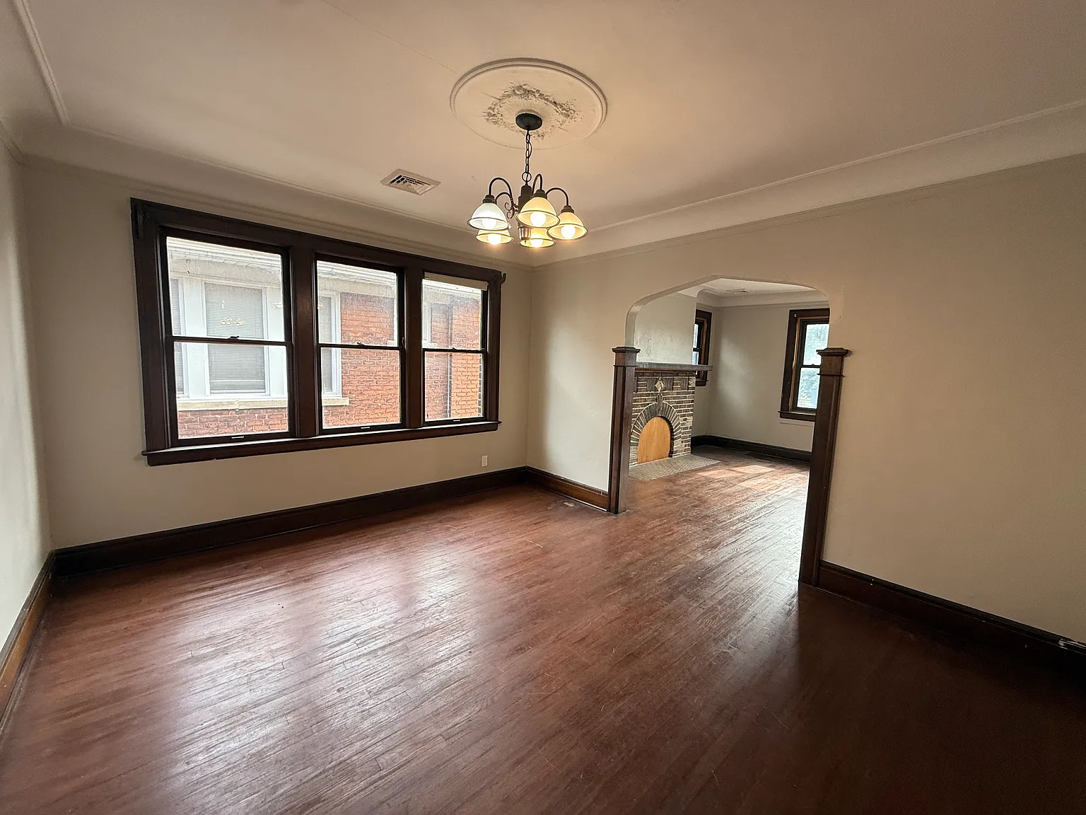 3 bed, 1325 sqft, $950 — Photo 3
