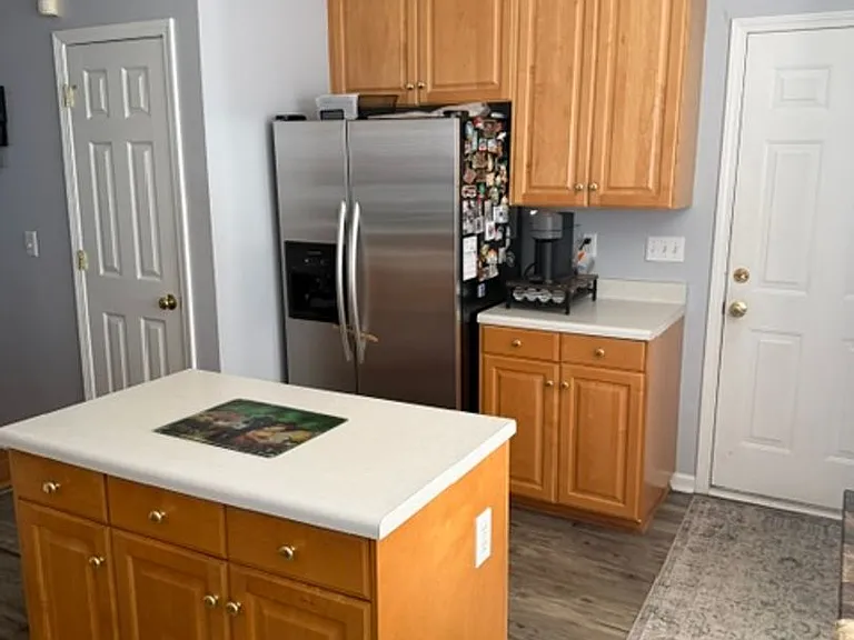 10402 Friarsgate Rd — Photo 25