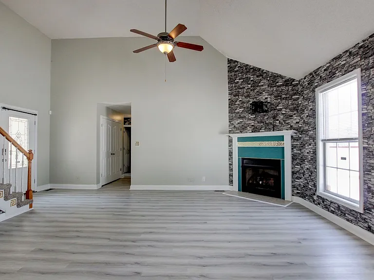 3660 S Naples Ct — Photo 4