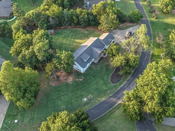 2nd image of 42 W Yellow Brick Dr
