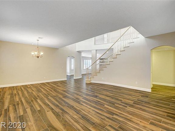 5th image of 9337 Chateau Street Jean Dr