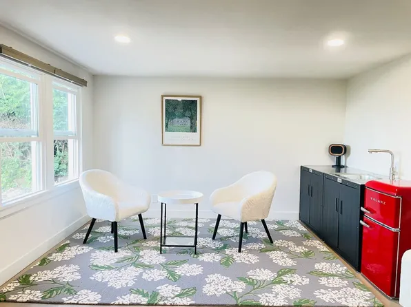10917 Rainier Ave S Floor 1, Seattle, WA 98178