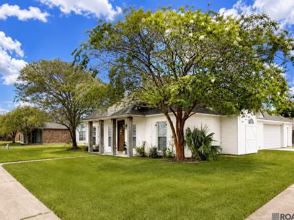 6406 Woodside Dr, Zachary, LA 70791