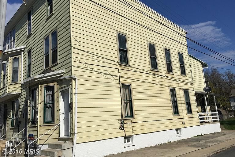2nd image of 383 E King St