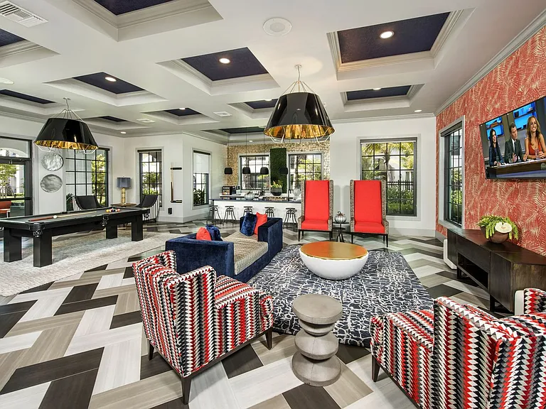 VIVA Luxury Apartments — Photo 7