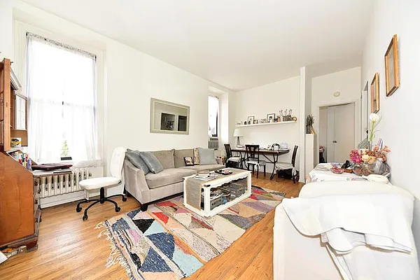 Rented by Buchbinder & Warren | media 27