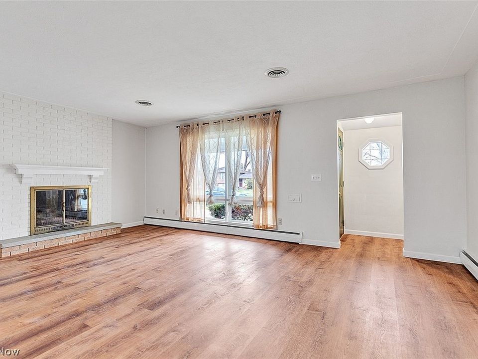 165 Woodhill Dr, Amherst, OH 44001 | Zillow