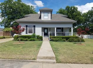 1103 S Trinity St, Decatur, TX 76234