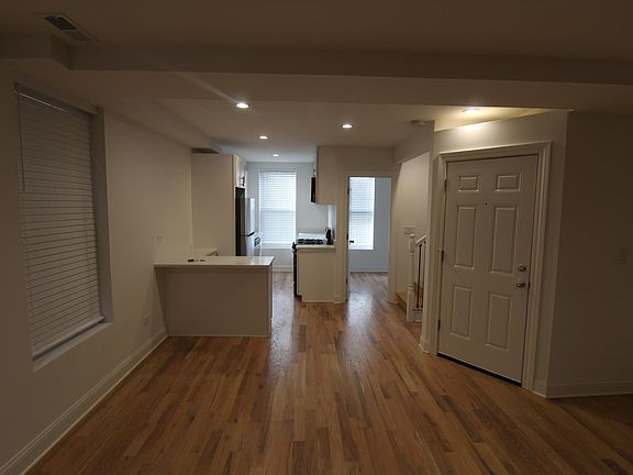 5th image of 1633 N Honore St Penthouse F