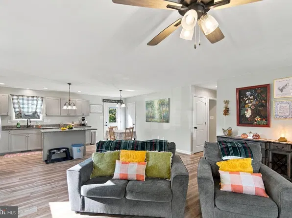 303 E Old Cross Rd, New Market, VA 22844