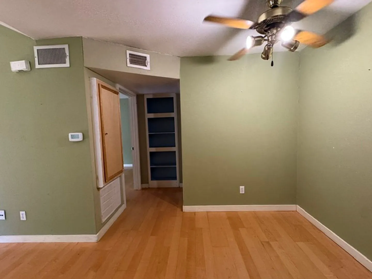 Gated Condo Off of Oltorf with Extra Large Private Balcony — Photo 3