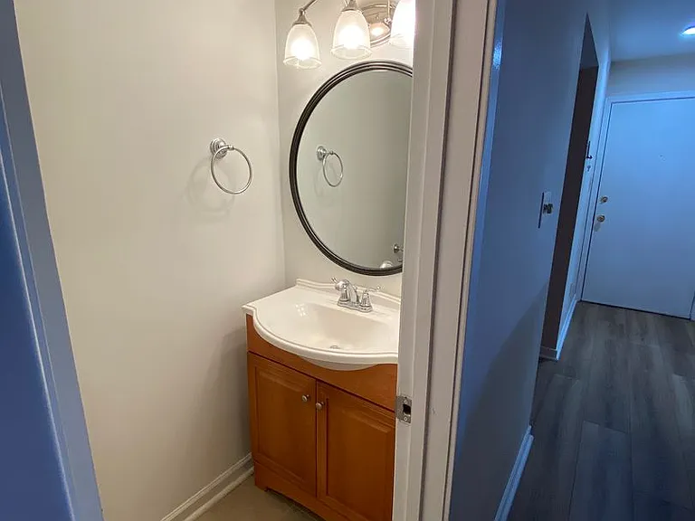 1310 Harbourside Dr — Photo 3