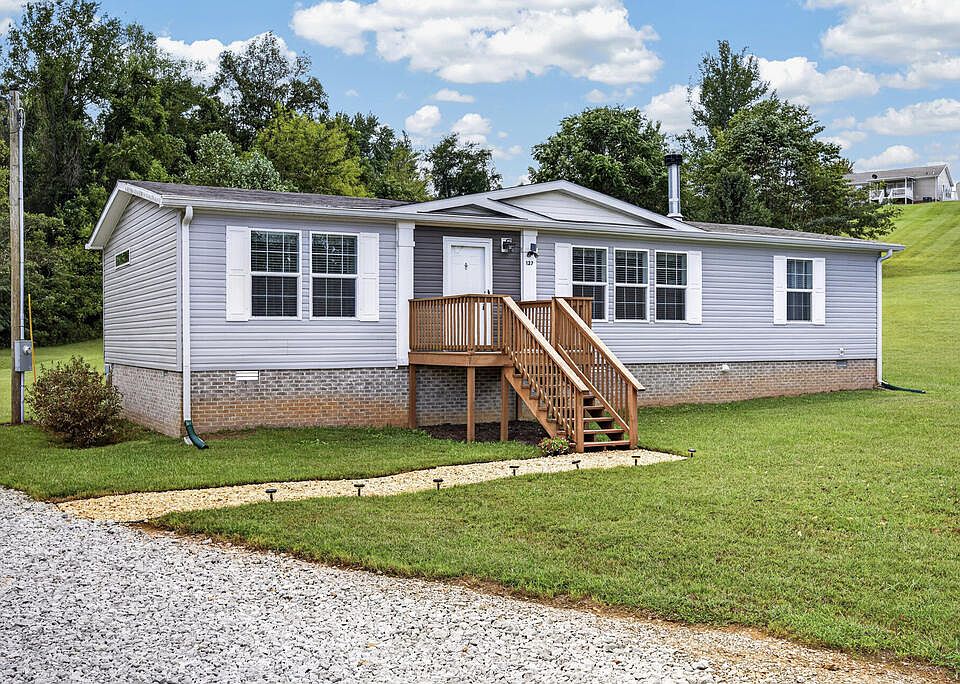 1st image of 127 Mirage Dr