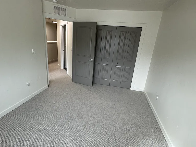 1165 S Powerline Rd #4 — Photo 6