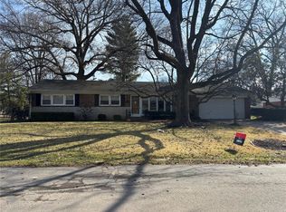 758 Wenneker Dr, Saint Louis, MO 63124