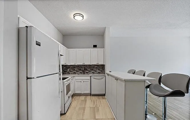 2-21-21 Beach 80th St #1G — Photo 4