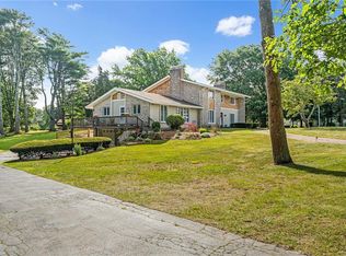 18 Timothy Dr, Westerly, RI 02891