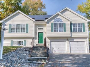 44 Hoadley St, Naugatuck, CT 06770