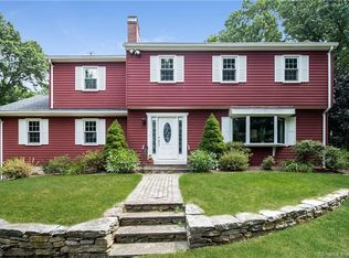 861 Neipsic Rd, Glastonbury, CT 06033