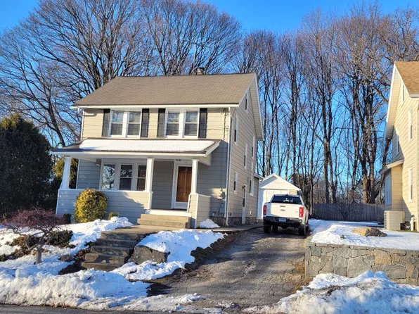 10 Olmstead Pl, Norwalk, CT 06855