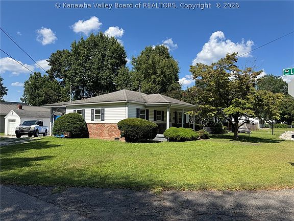 2nd image of 611 47th St SE