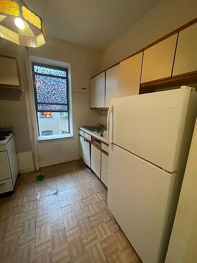 1900 Quentin Rd #C2 — Photo 2