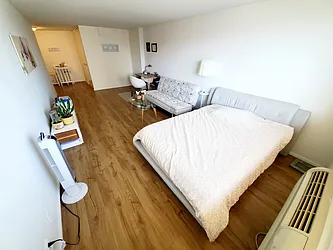 Rented by Metro Garden Realty NYC