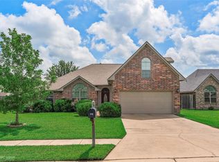 106 Lola Cir, Benton, LA 71006