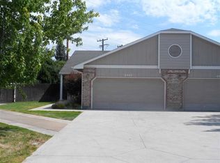8049 W Beckton Ln, Garden City, ID 83714