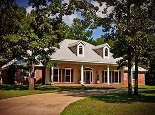 422 Wimbledon Dr, Brandon, MS 39047
