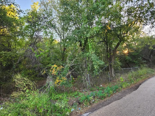 201 W Oak St, Trinidad, TX 75163