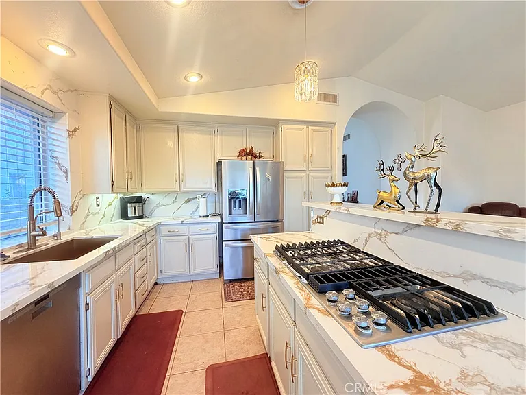 20350 Calhaven Dr — Photo 9