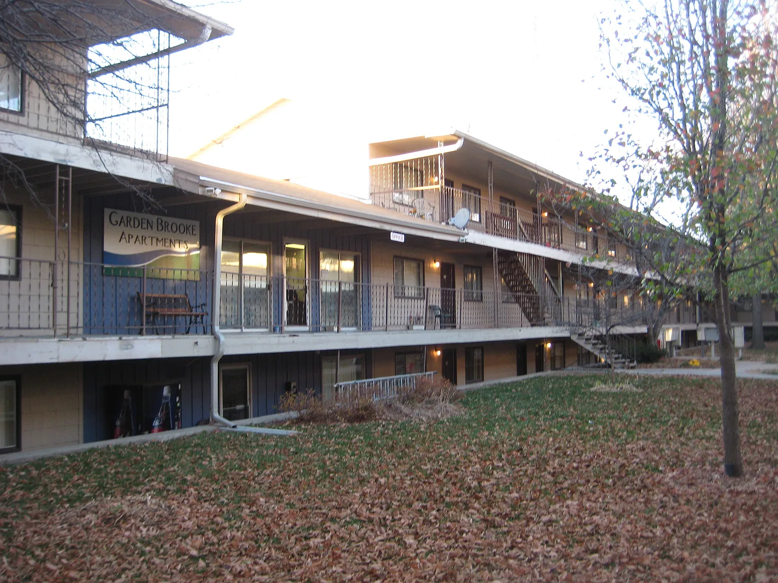 Arapahoe Village — Photo 4