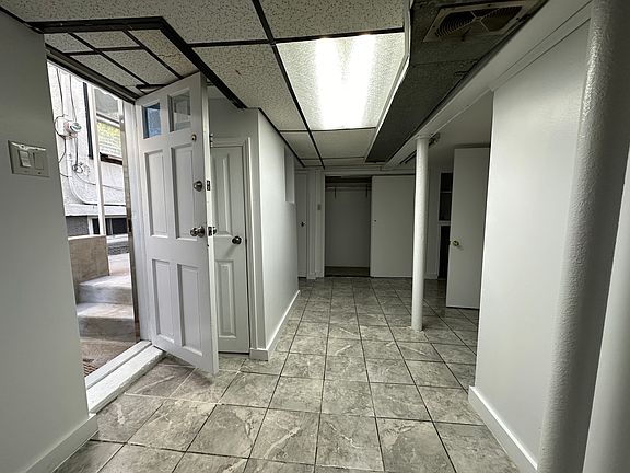 3rd image of 1462 Bay St #B-1