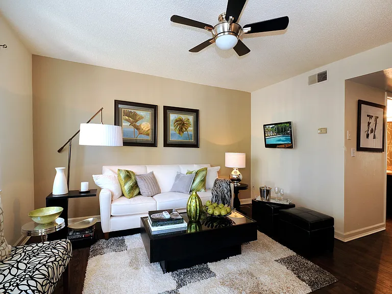 Westminster Chase Apartments — Photo 20