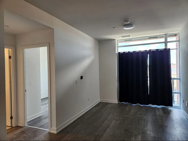 1010 Dundas St E #521 — Photo 6