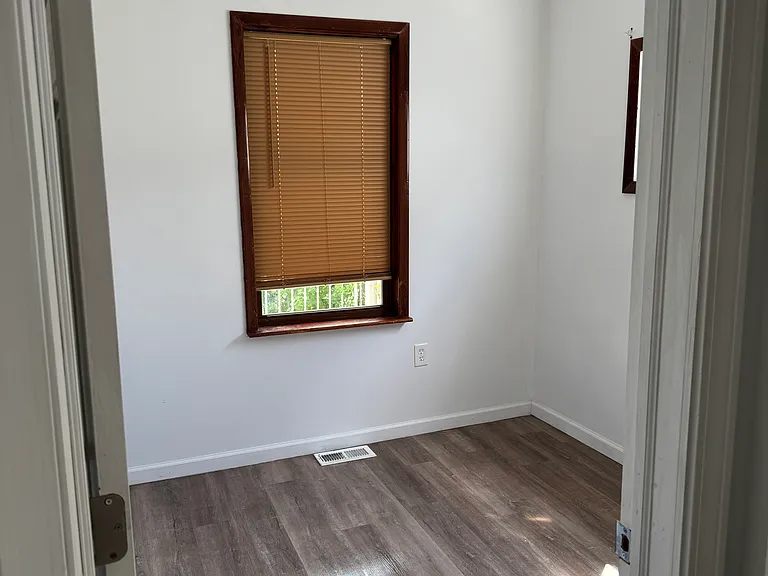 48 Cowing St #1 — Photo 5